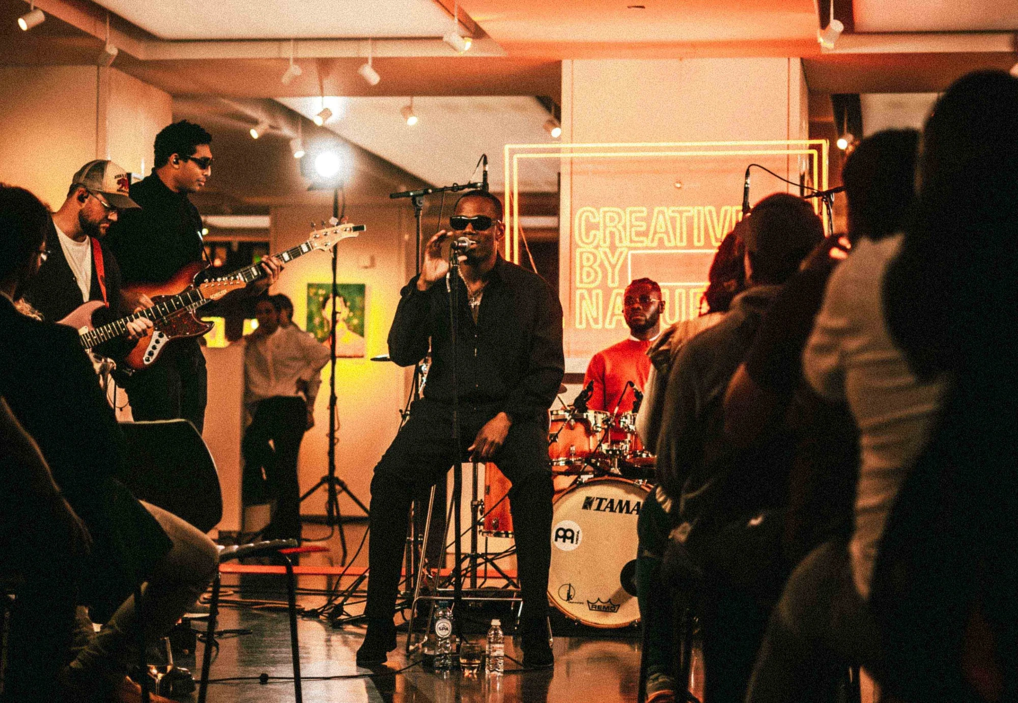 Zefanio deelt zijn nieuwe R&B-sound tijdens de eerste editie van de 'Gallery Play'